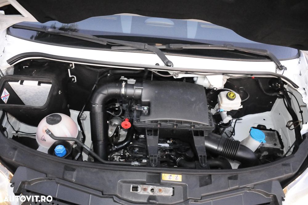 Mercedes-Benz Sprinter - 13