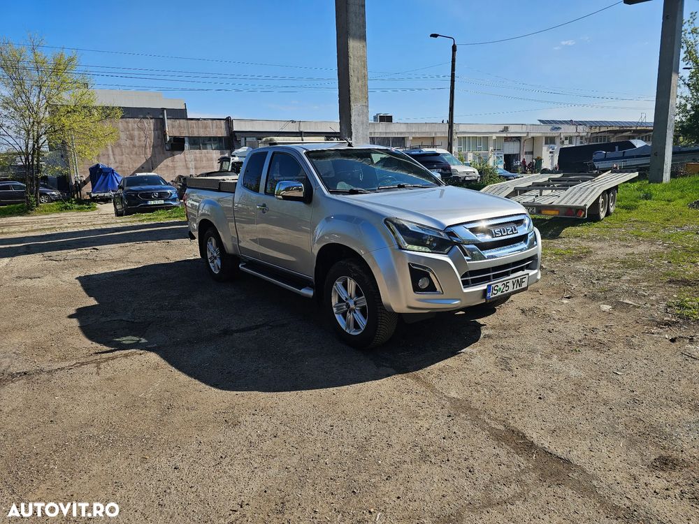 Isuzu D-Max 4x4 Double Cab Custom - 2