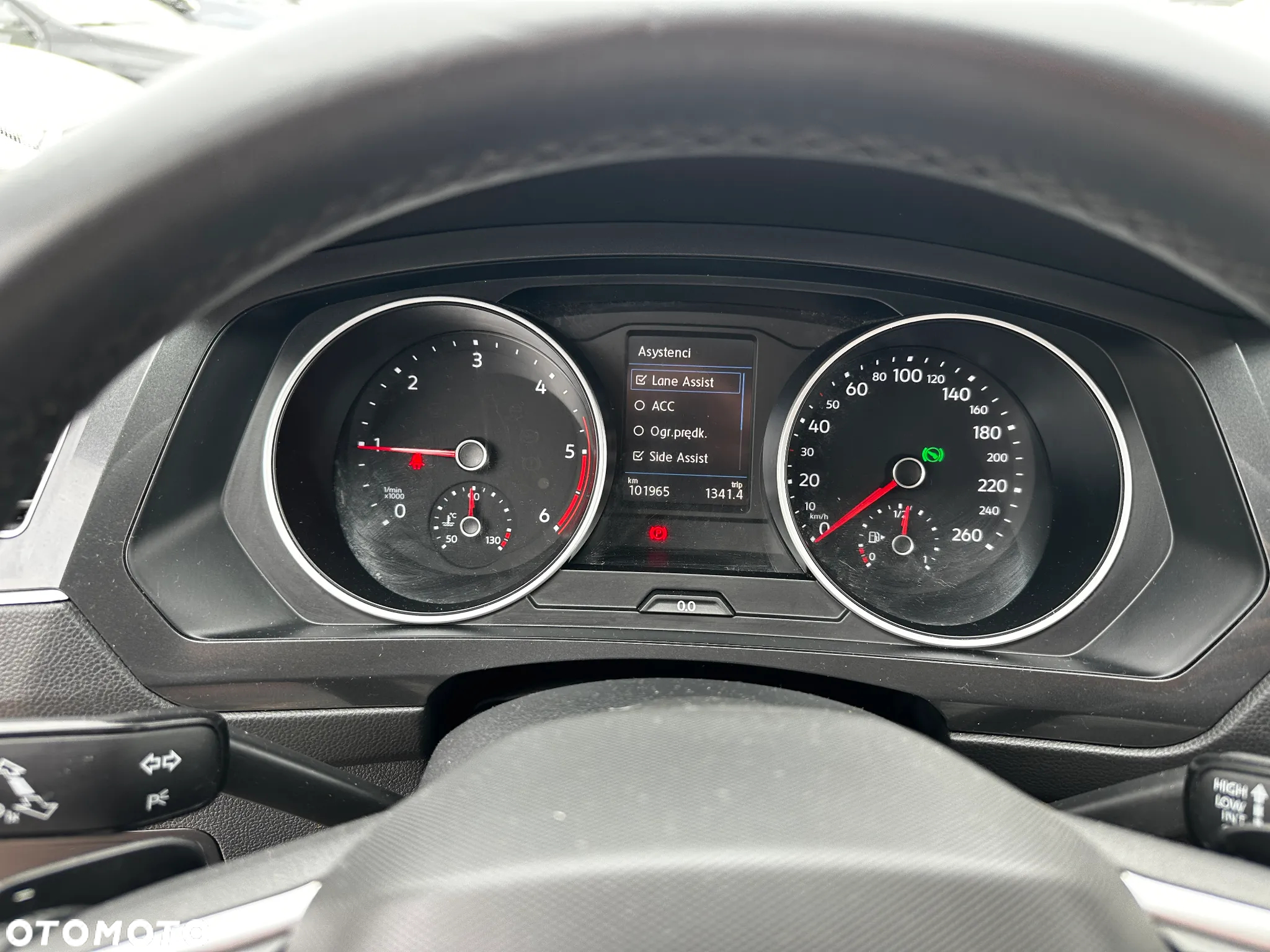 Volkswagen Tiguan - 9