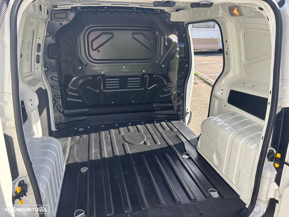 Fiat FIORINO 1.3 M-jet Adventure  A/C IVA DEDUTIVEL - 12