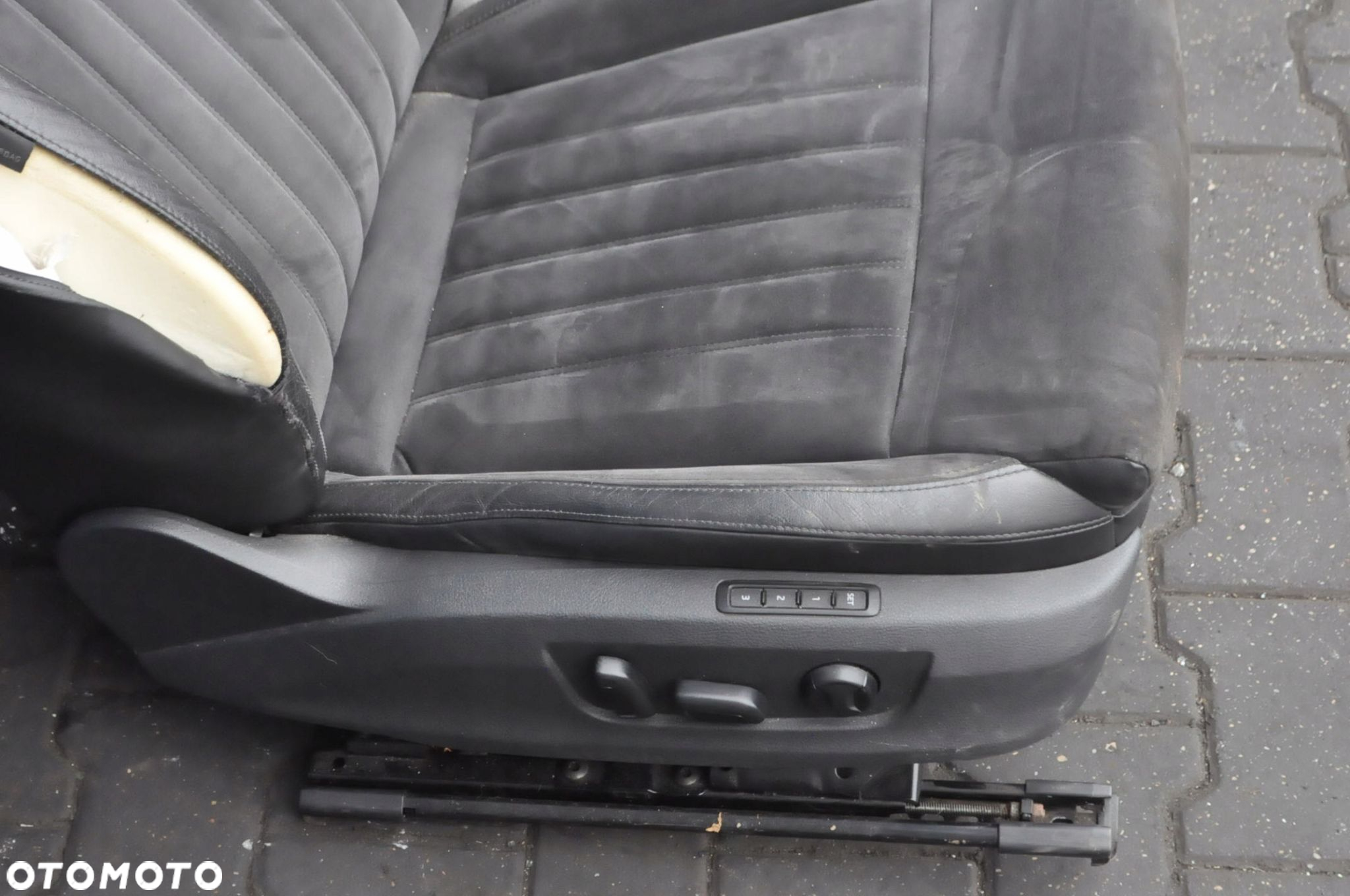SKODA SUPERB III PRZEKŁADKA WNĘTRZA FOTELE KANAPA KOMBI - 12
