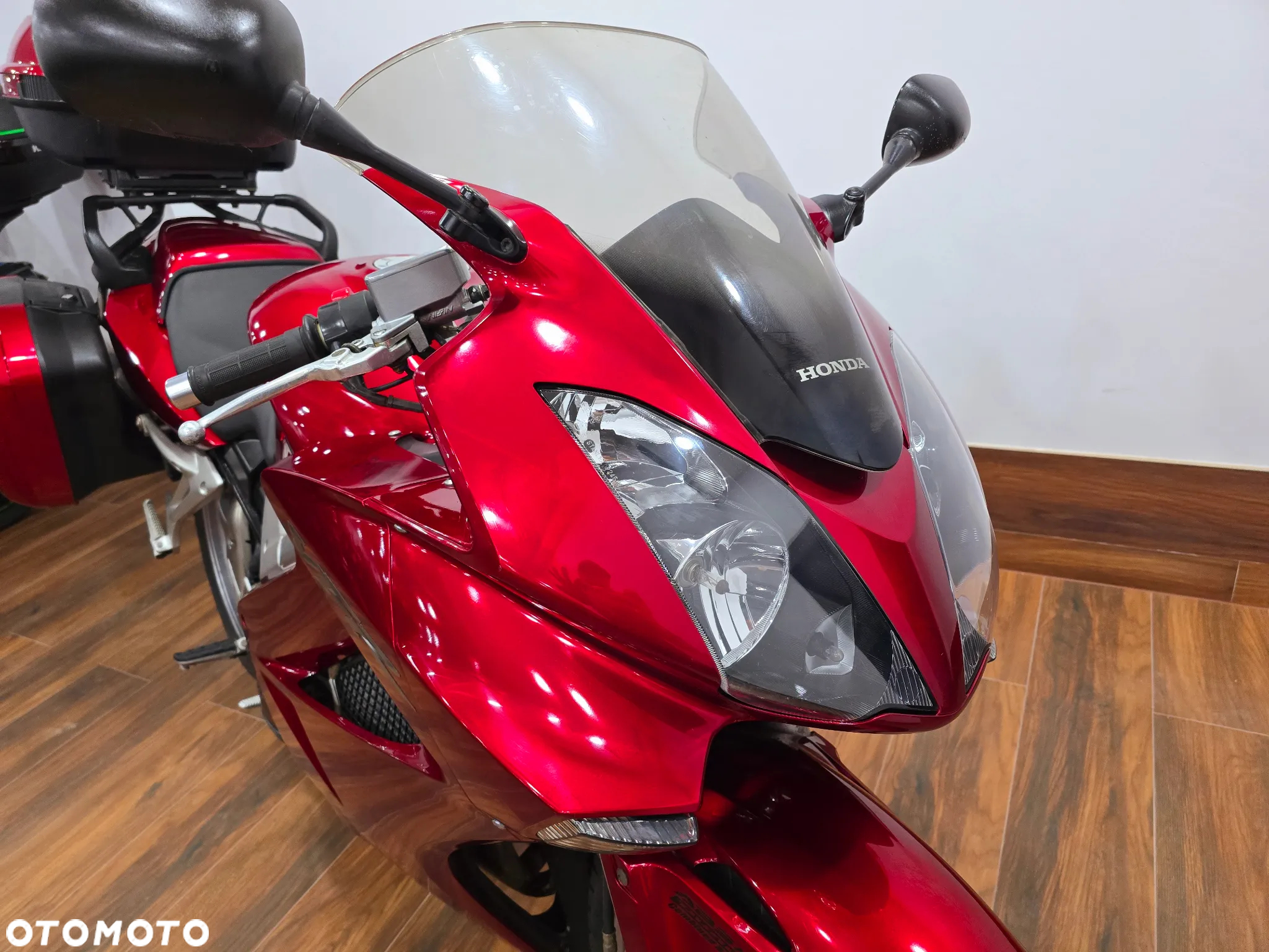 Honda VFR - 6