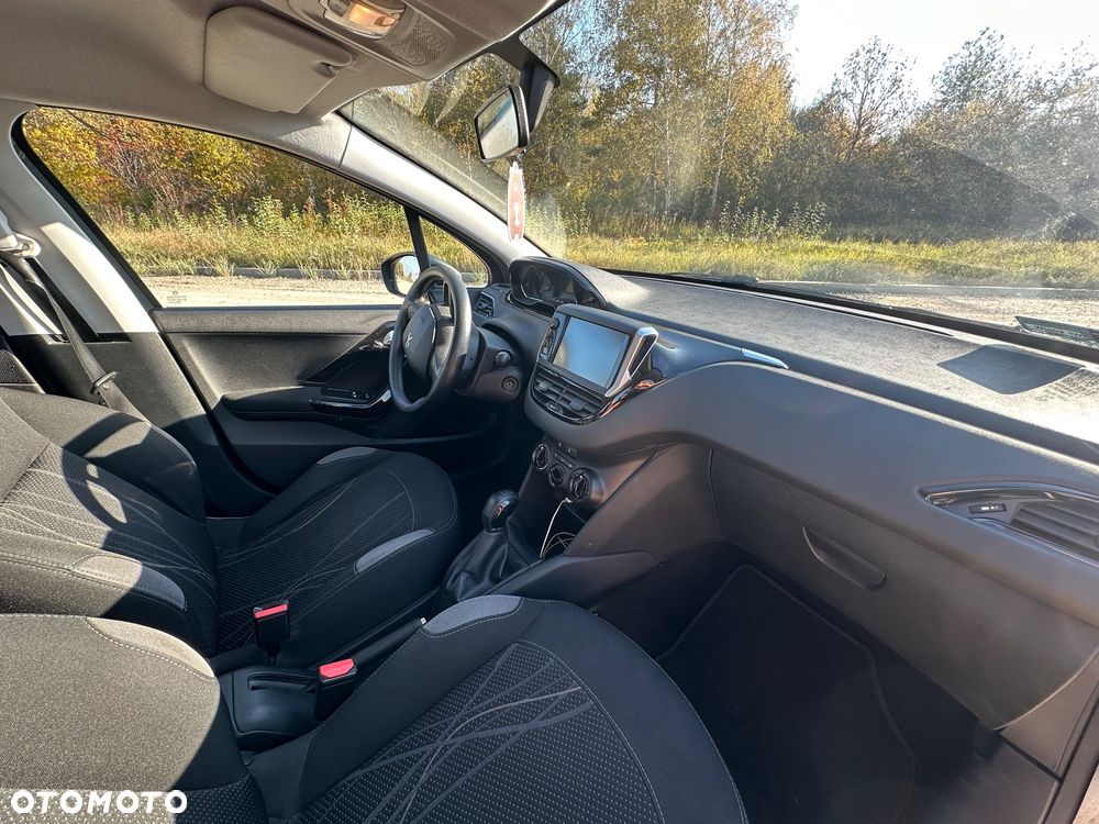 Peugeot 208 1.2 PureTech Active - 11