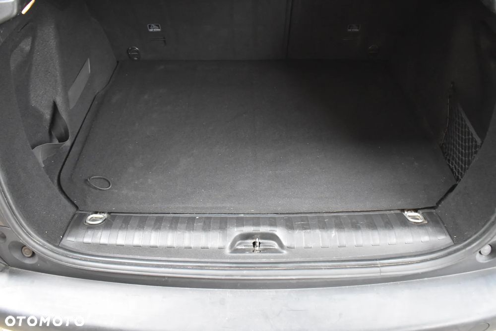 Peugeot 2008 1.6 BlueHDi Style - 21