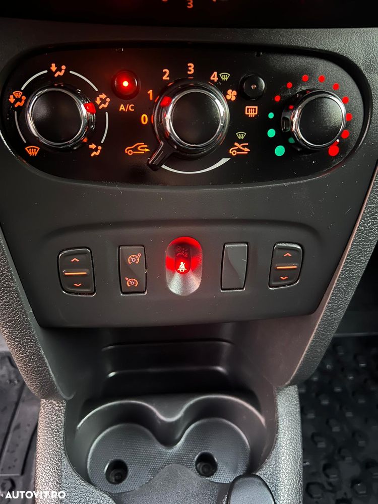 Dacia Logan MCV TCe 90 S&S Prestige - 24