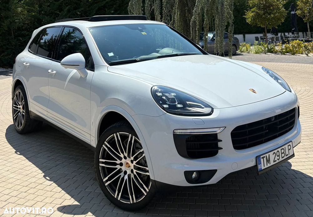 Porsche Cayenne 4.2 L S - 13