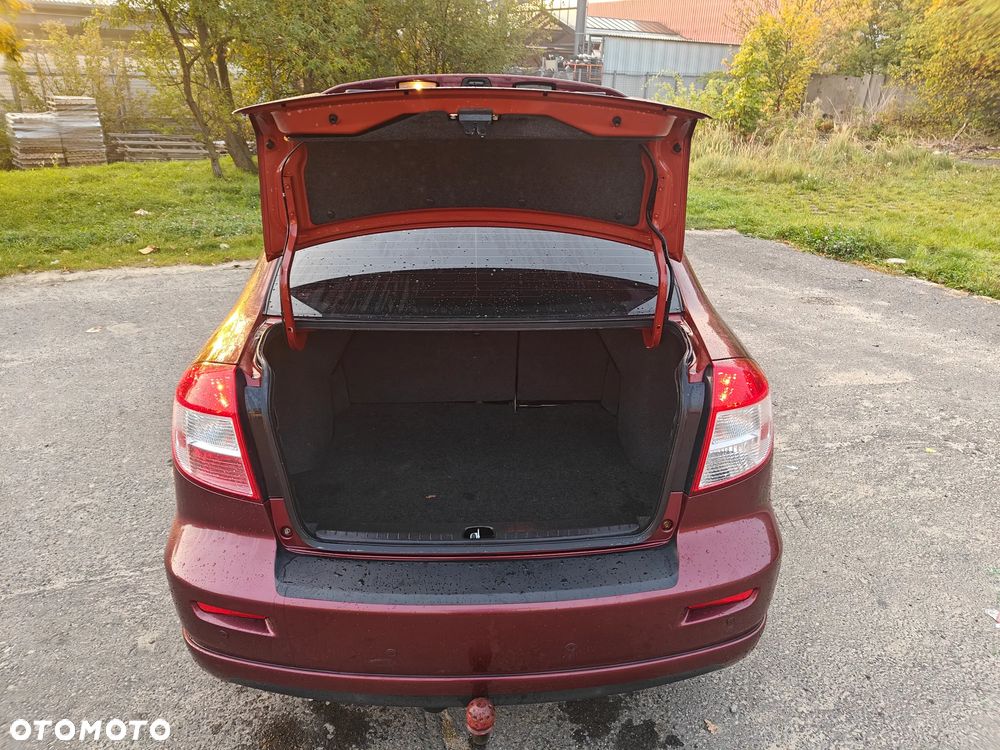 Suzuki SX4 - 10