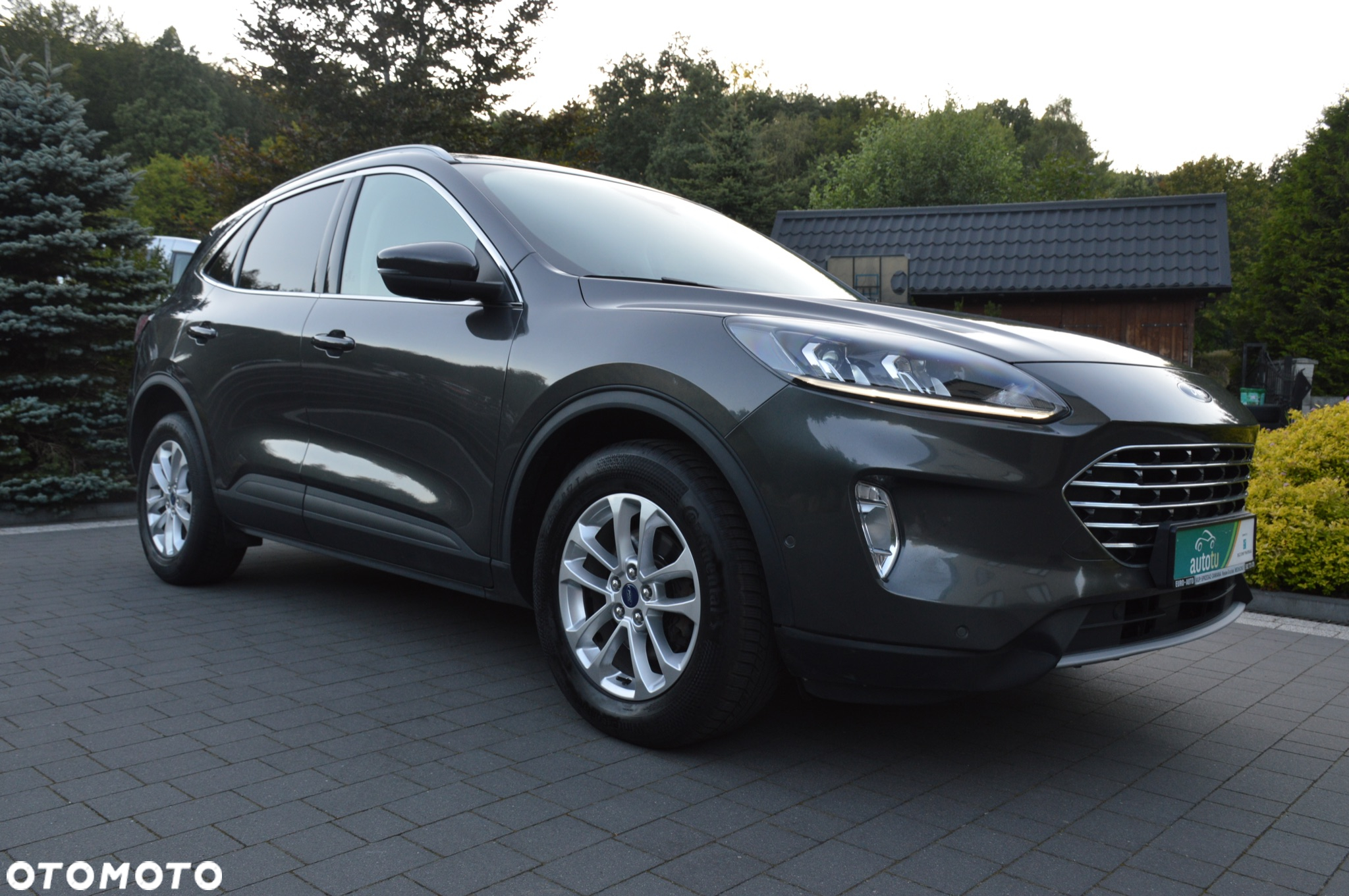Ford Kuga 2.0 EcoBlue Hybrid TITANIUM - 11