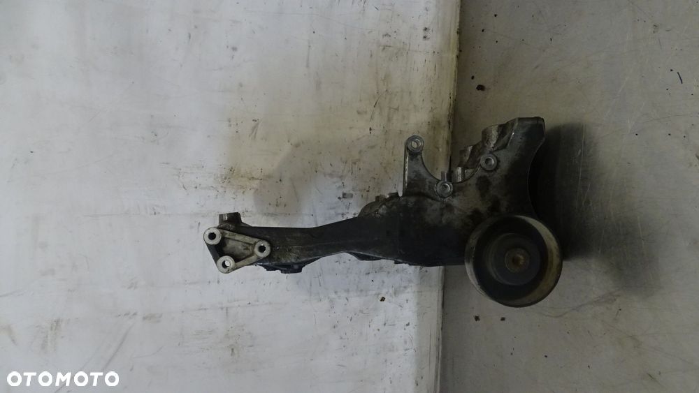 ŁAPA ALTERNATORA AUDI A4 B6 2.0 06B903143L - 4