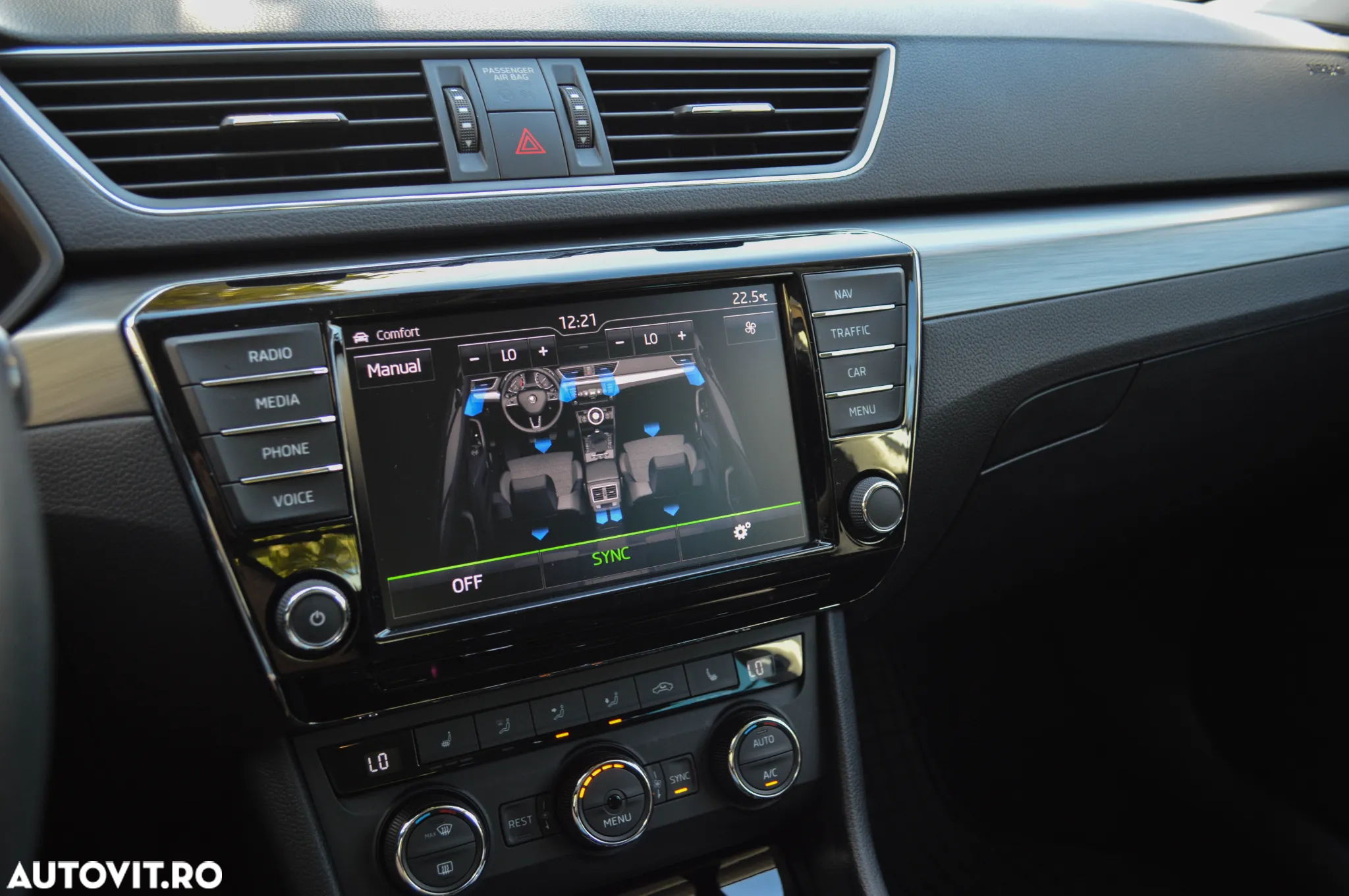 Skoda Superb 2.0 TDI DSG Ambition - 17