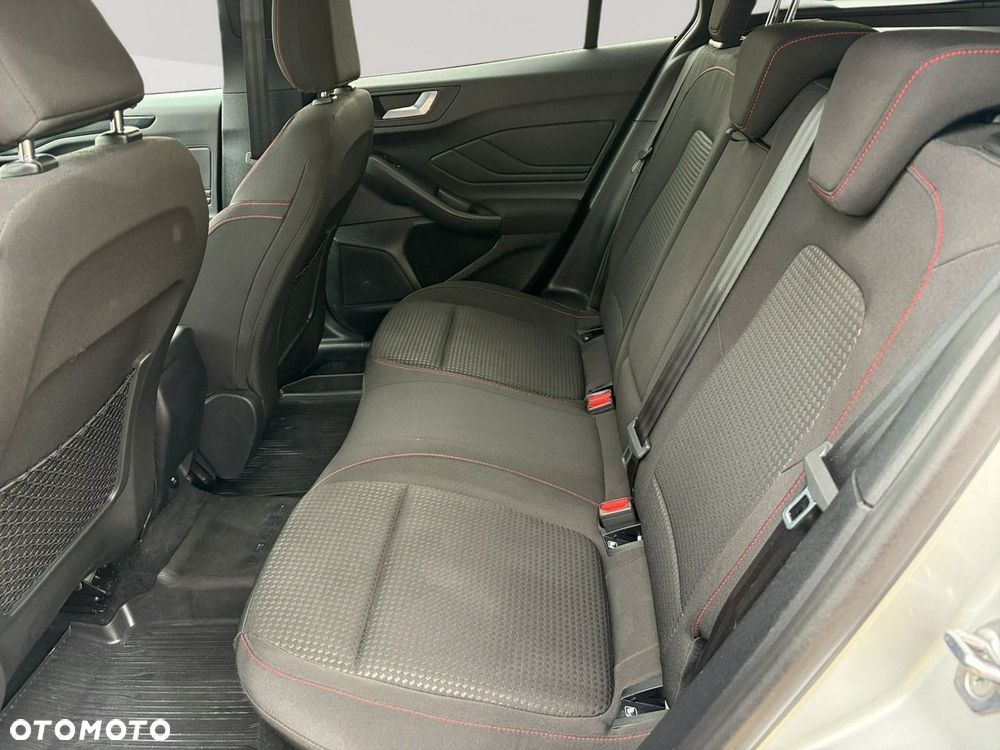 Ford Focus 1.0 EcoBoost mHEV ST-Line X - 23
