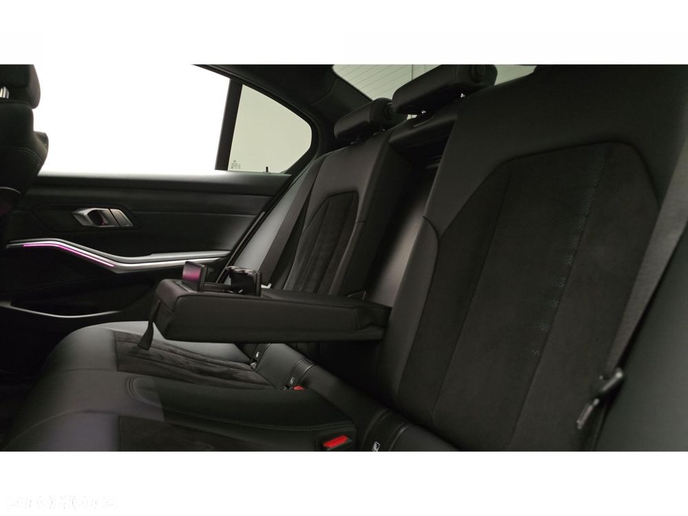 BMW Seria 3 320d xDrive M Sport - 23