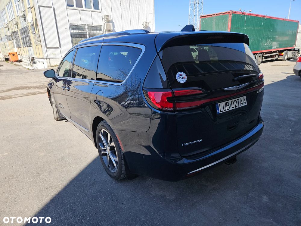 Chrysler Pacifica - 11