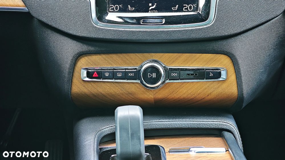 Volvo XC 90 - 34