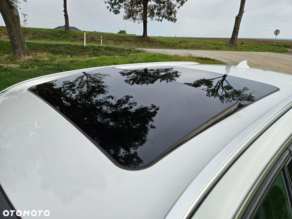 BMW Seria 3 318d Luxury Line - 14