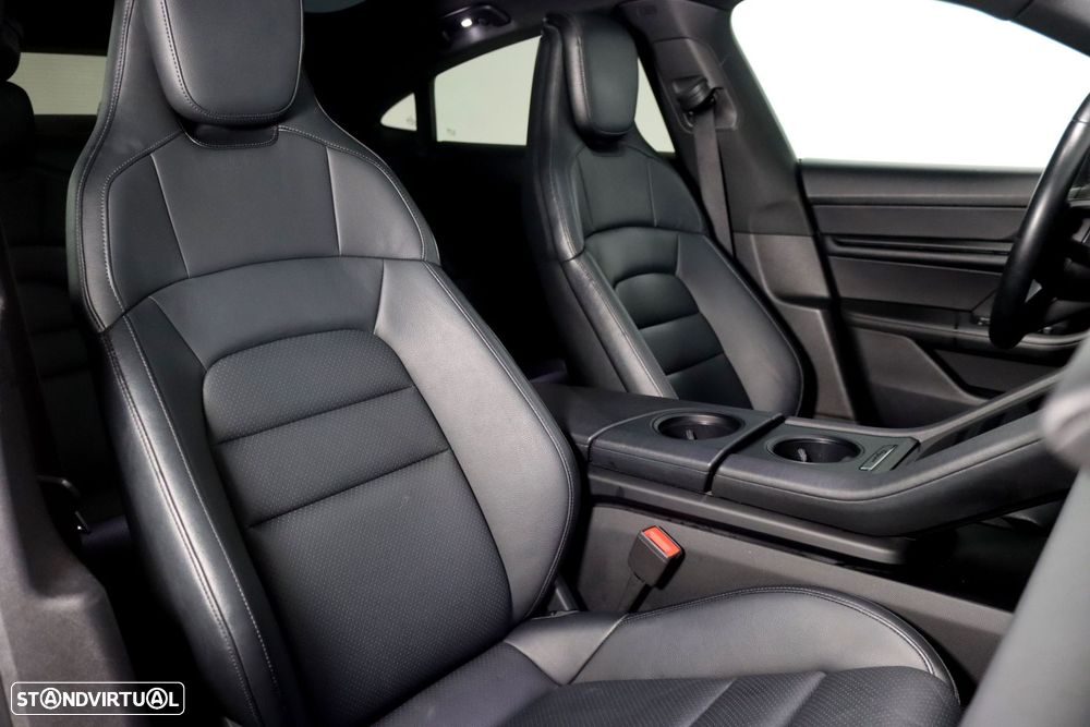 Porsche Taycan 4S - 9