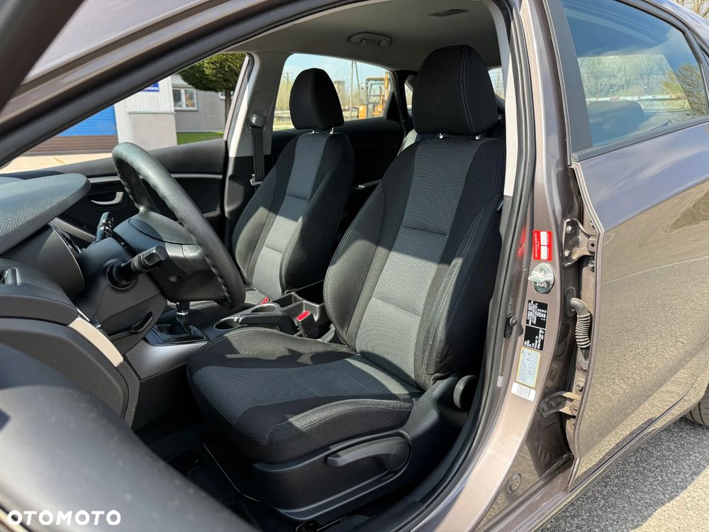 Hyundai i30 1.4 Comfort - 4