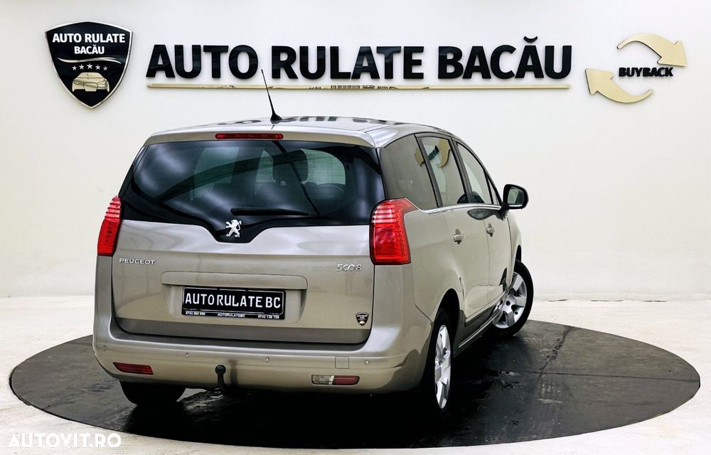 Peugeot 5008 - 6