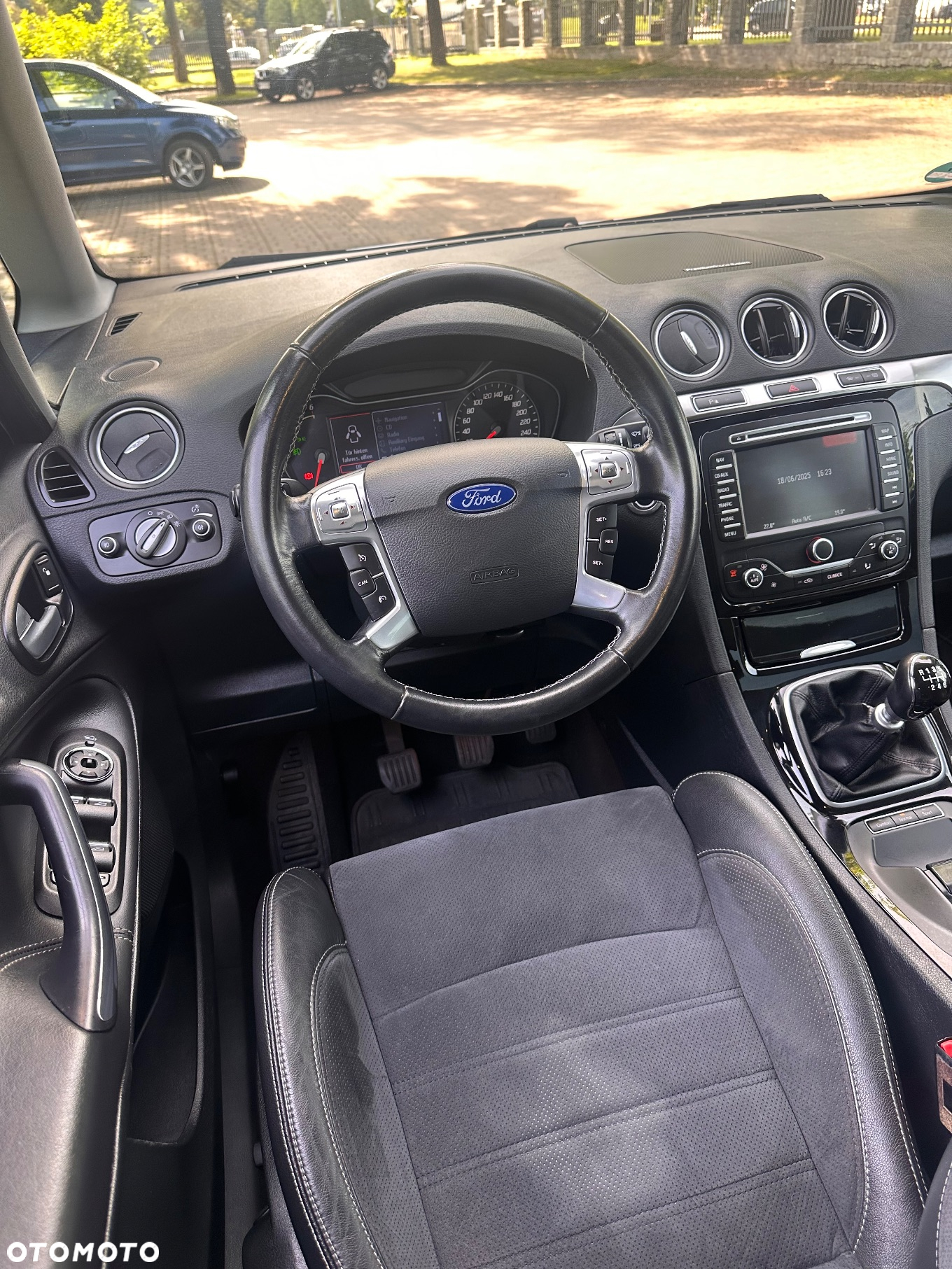 Ford S-Max 2.0 TDCi DPF Titanium - 23