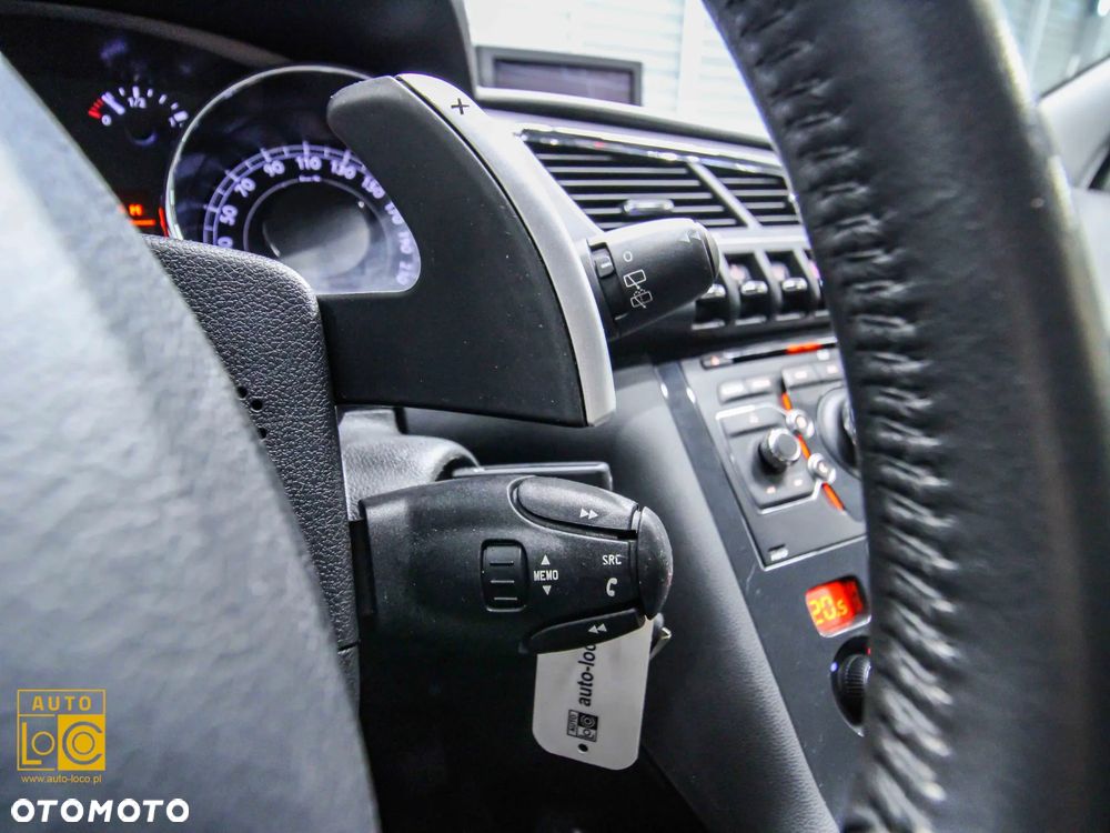 Peugeot 3008 HDi 160 Automatik Allure - 29