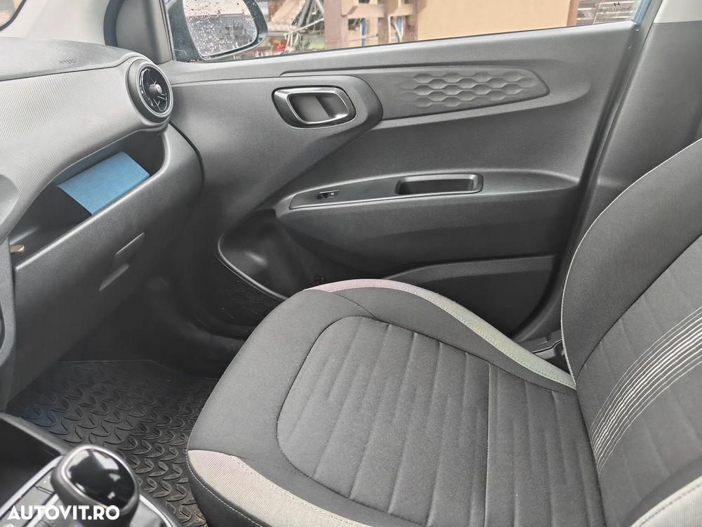 Hyundai i10 1.2 l 79 CP AMT Highway - 13