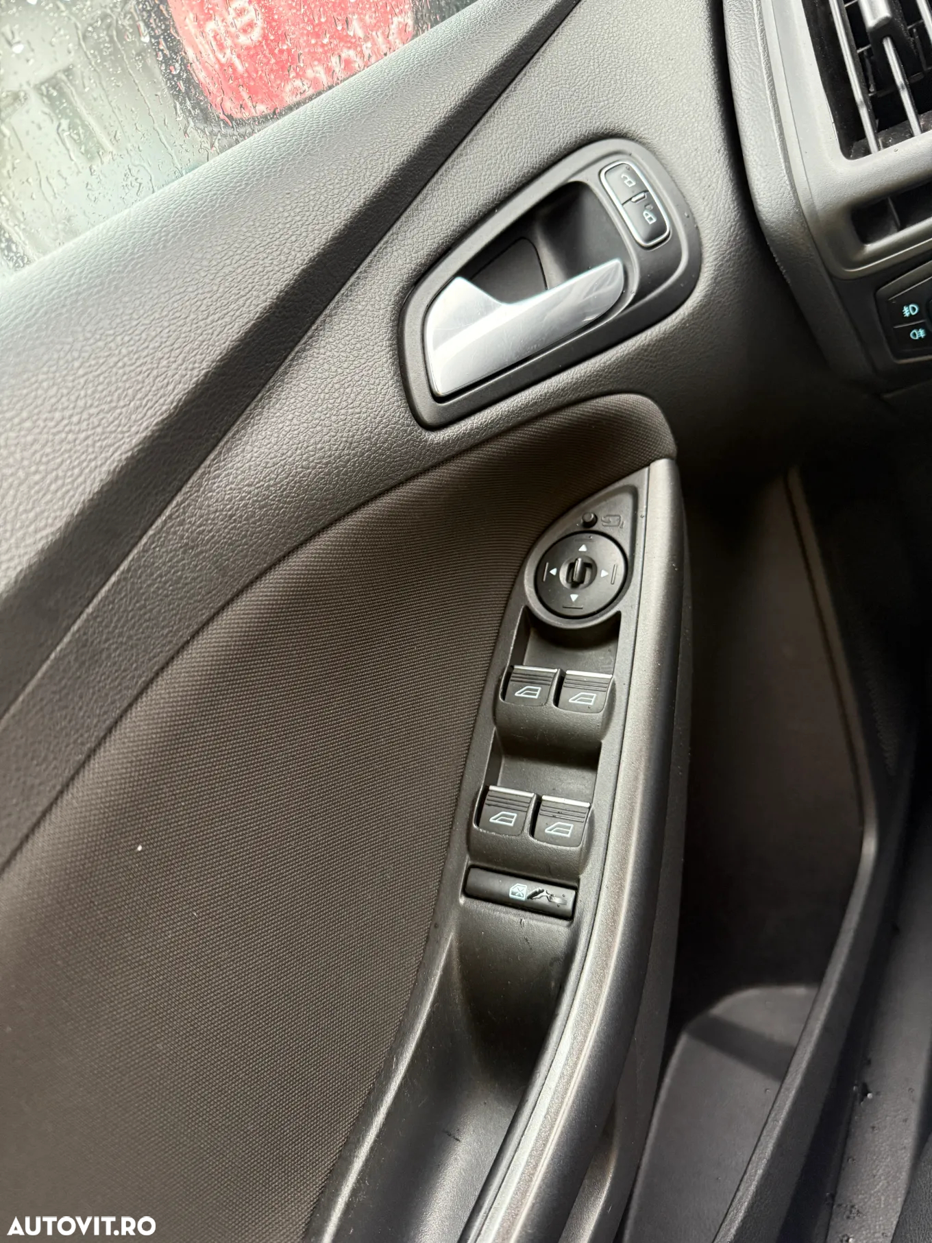 Ford Focus 1.0 EcoBoost Trend - 8