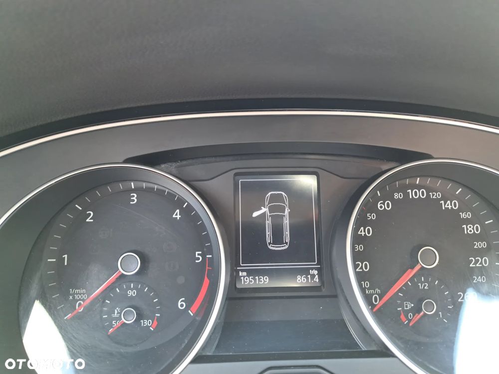 Volkswagen Passat 2.0 TDI BMT Comfortline - 8