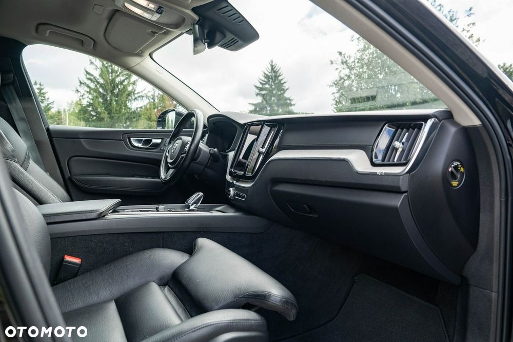 Volvo XC 60 B5 B AWD Inscription - 22