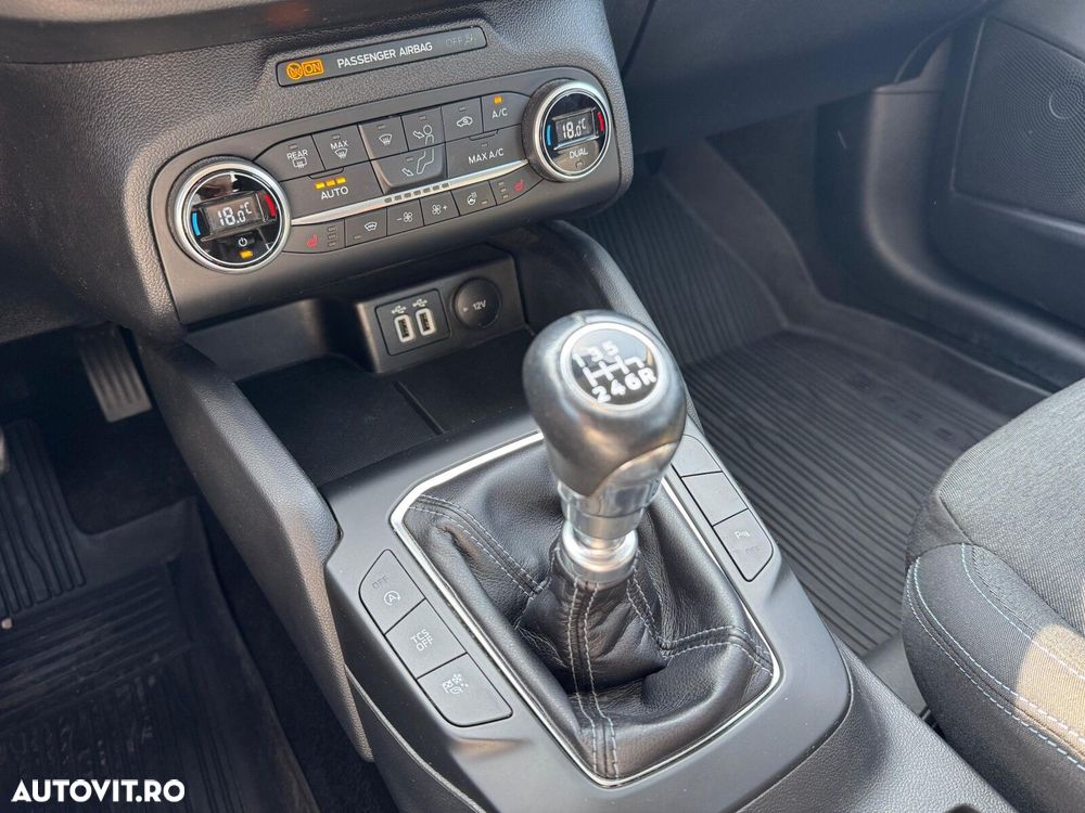 Ford Focus 1.0 EcoBoost Titanium - 11