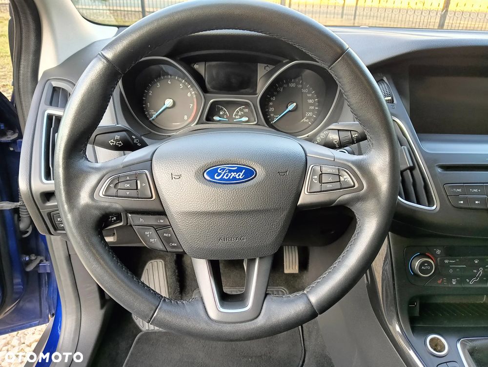 Ford Focus 1.0 EcoBoost Titanium - 32