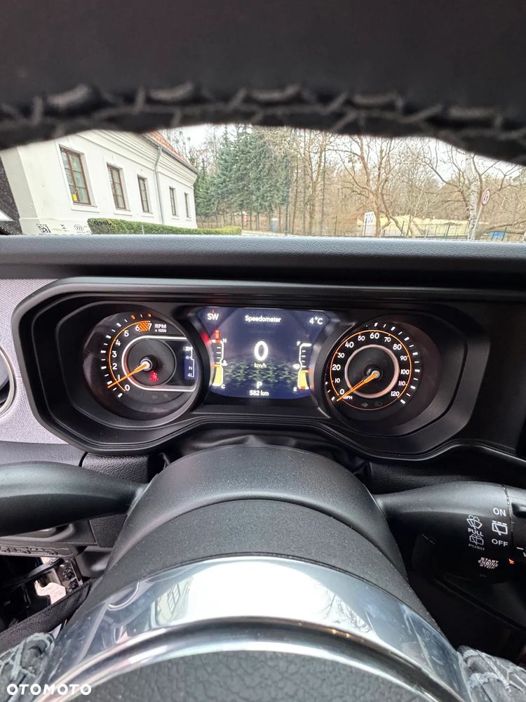 Jeep Wrangler Unlimited GME 2.0 Turbo Sahara - 13