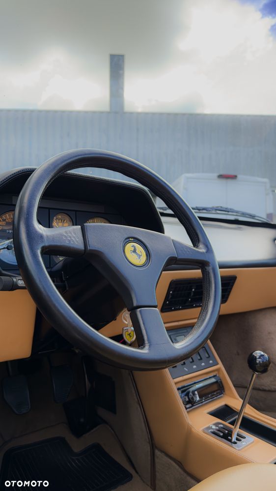 Ferrari Mondial - 32