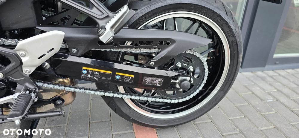 Kawasaki Z 900 RS - 35