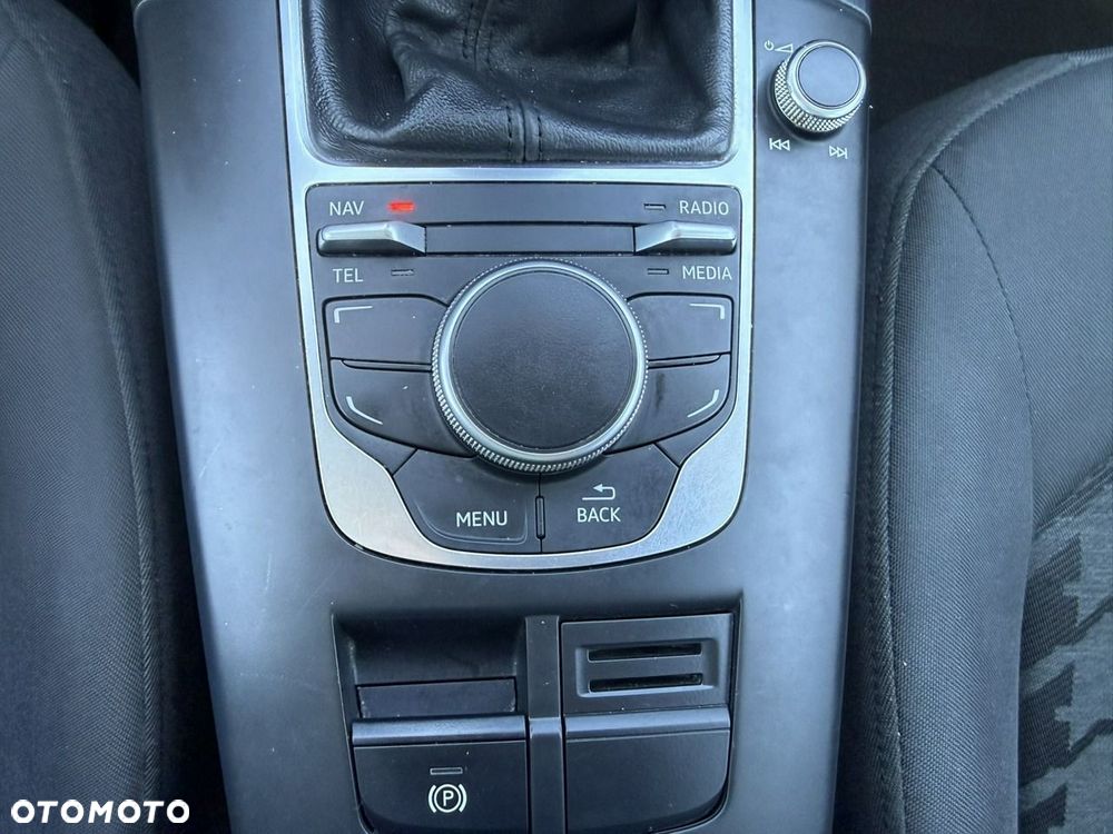 Audi A3 Sportback 1.2 TFSI Attraction - 23