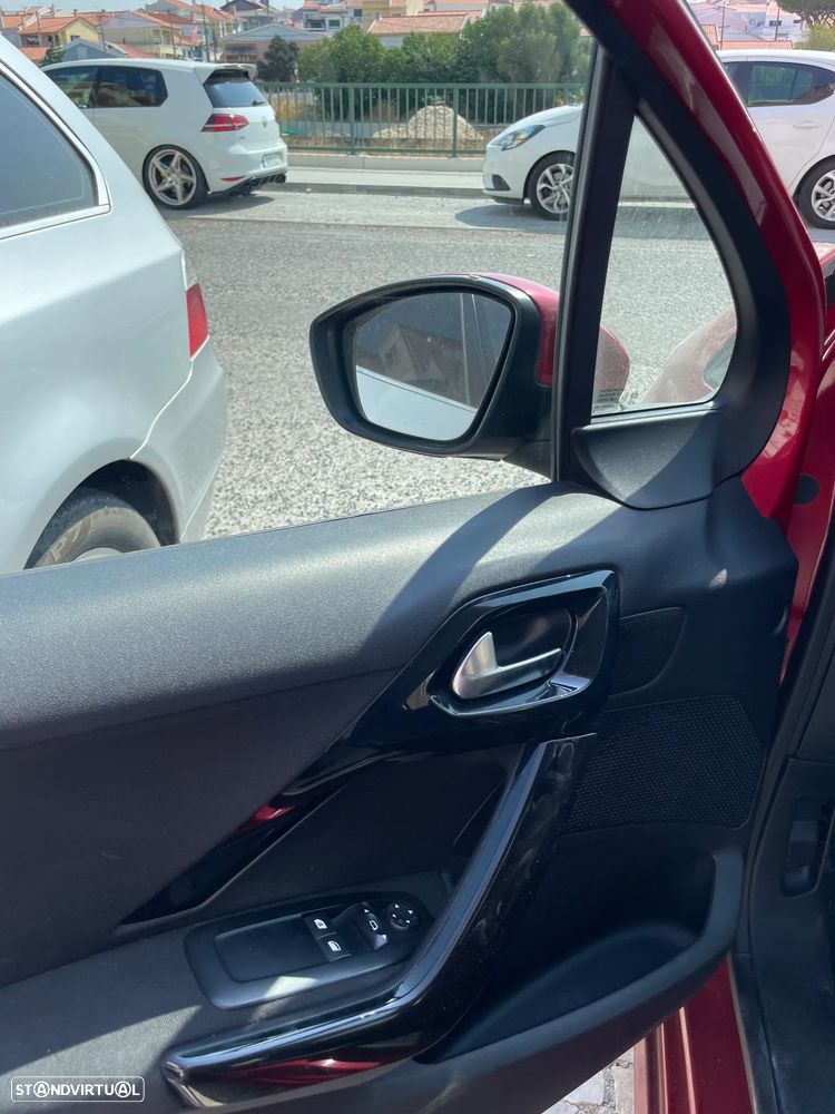 Peugeot 208 1.6 BlueHDi Style - 11