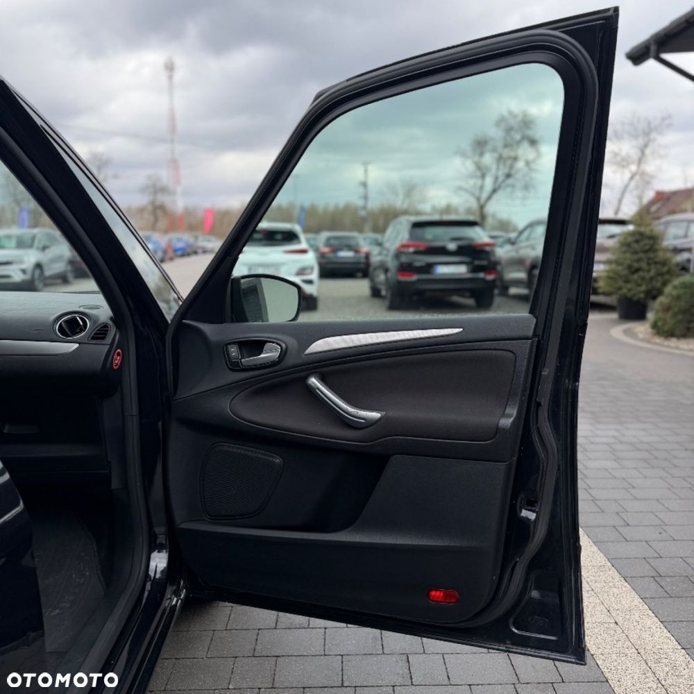 Ford Galaxy - 36