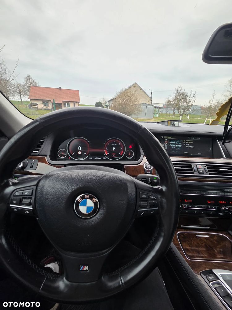 BMW Seria 7 750d xDrive - 14