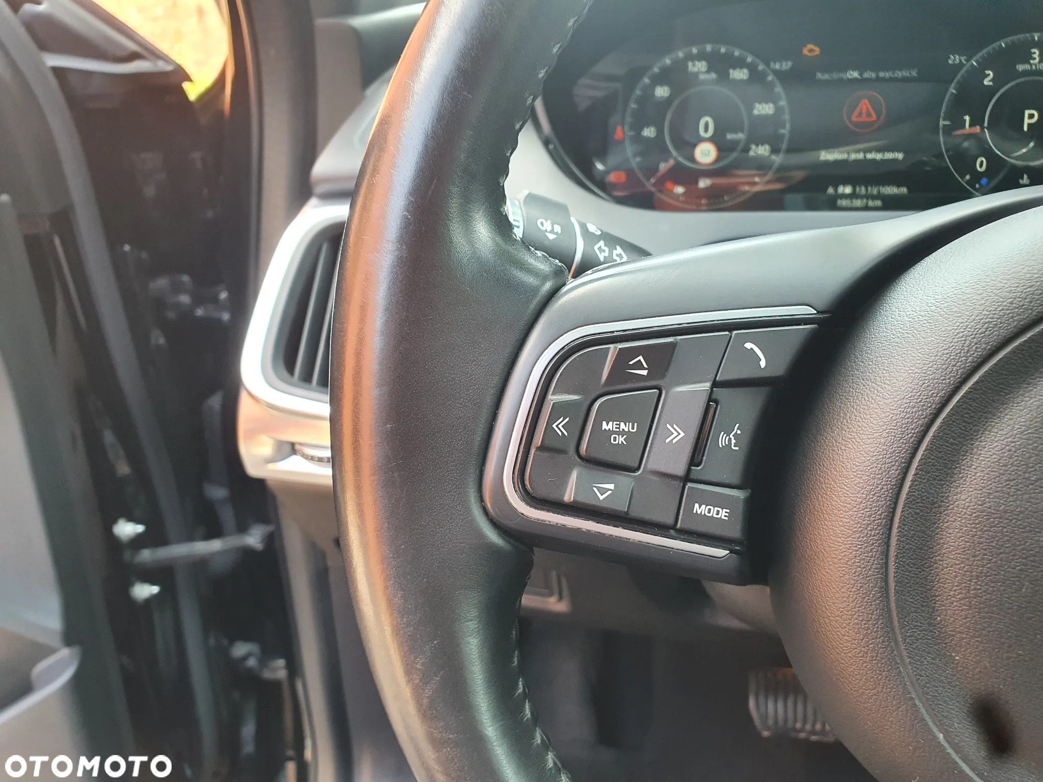 Jaguar E-Pace D150 AWD R-Dynamic HSE - 22