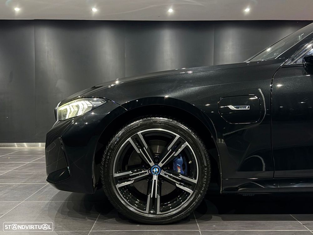 BMW 330 e Touring Pack Desportivo M Pro Auto - 3