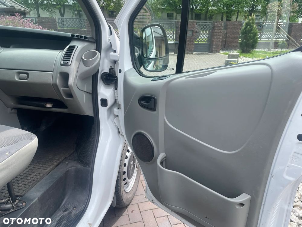 Opel Vivaro - 26