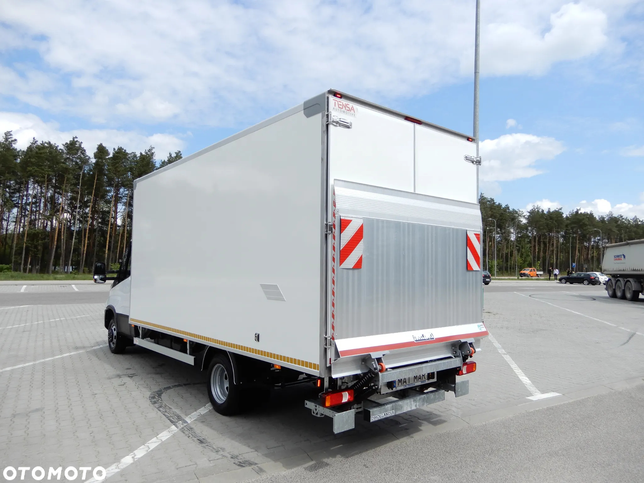 Iveco DAILY 50C18 Hi-Matic Kontener 10 E.Palet 4.91 Cm Boczne Drzwi + Winda Załadowcza DHOLLANDIA 1000 Kg Rozstaw Osi 4350 mm WZMACNIANY Tempomat Aktywny Full LED 16 Tys Km GWARANCJA FABRYCZNA Stan FABRYCZNIE NOWY DOSTĘPNY OKAZJA - 5