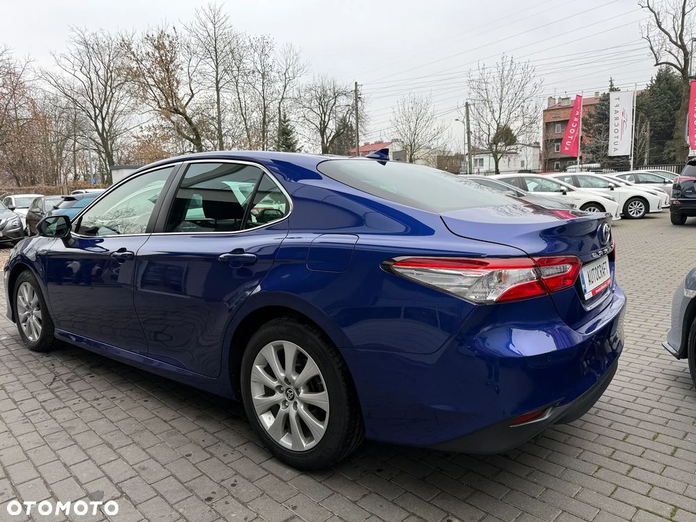 Toyota Camry 2.5 Hybrid Comfort CVT - 25