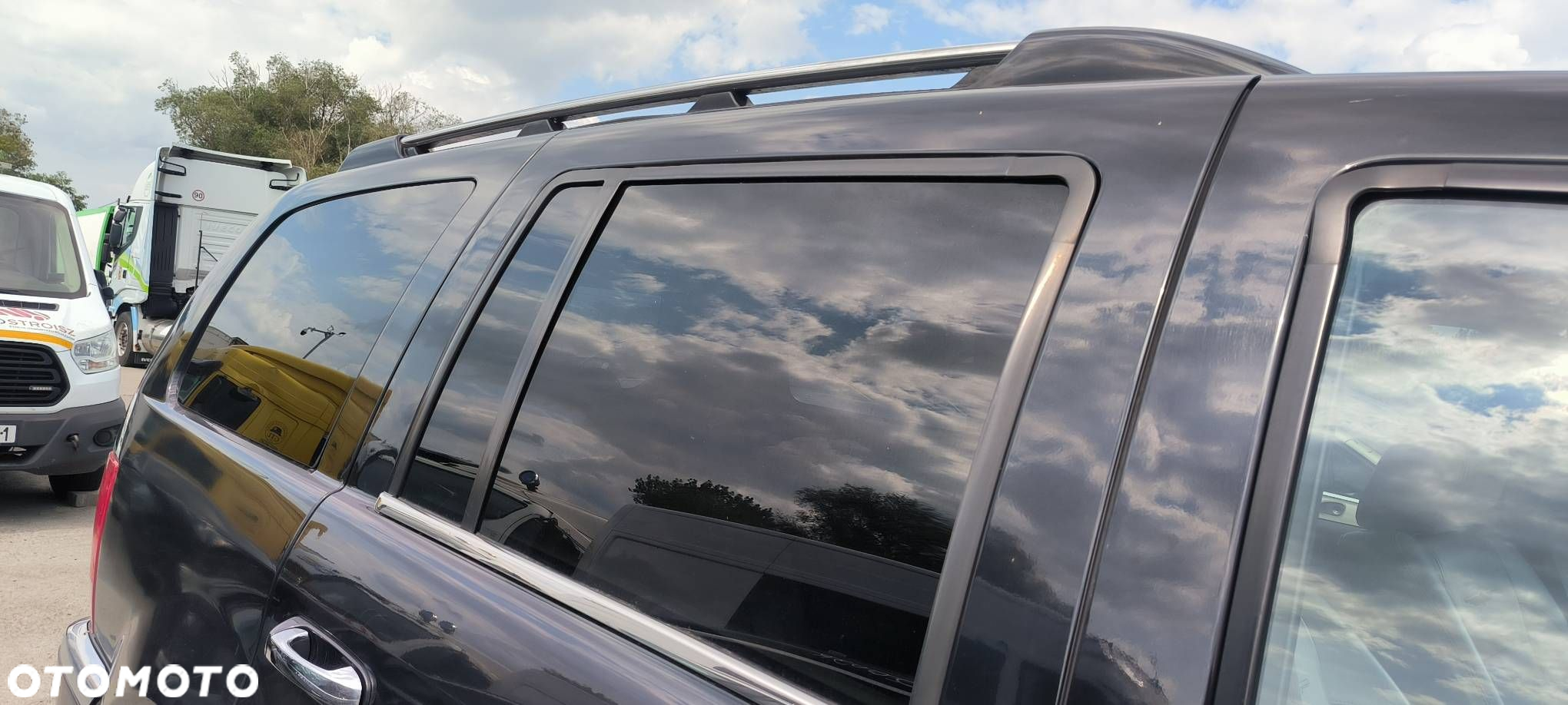 DRZWI PRAWE TYŁ CHRYSLER ASPEN 5.7 - 9