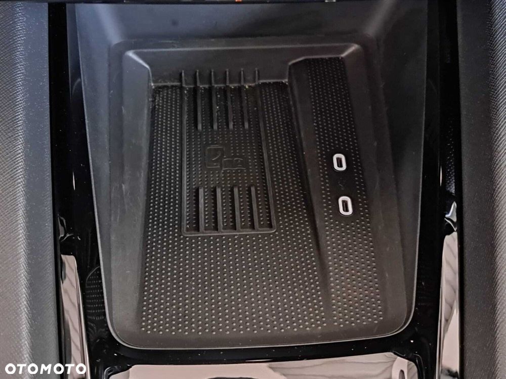 Skoda Octavia 1.5 TSI mHEV Selection DSG - 33