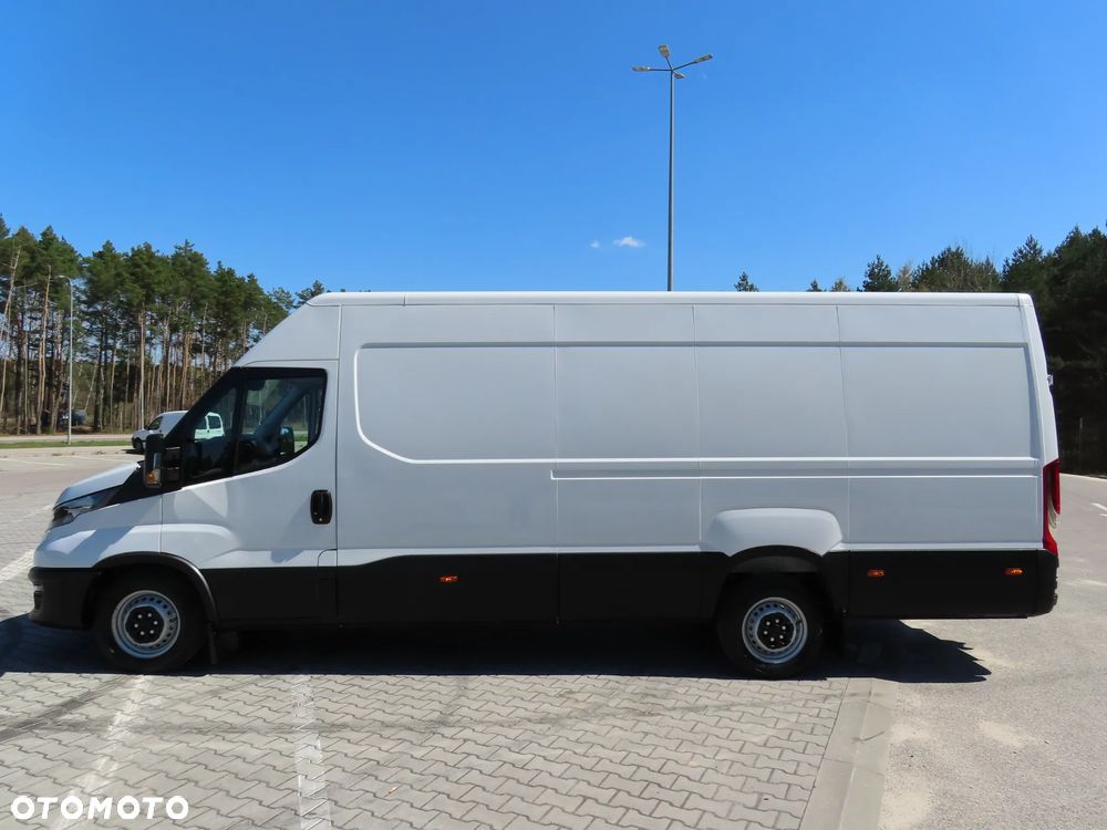 Iveco Daily 35S18 3.0 HPI 180 KM POWER Furgon Blaszak XXL 4.70 CM MAXI LONG Wysokość H2 1900 mm WZMACNIANE ZAWIESZENIE 968 Kg Ładowność HAK 3500 Kg Rozstaw Osi 4100 mm DMC 3500 Kg, WZMACNIANY Stan NOWY NIE UŻYWANY OKAZJA DOSTEPNY I GOTOWY - 6