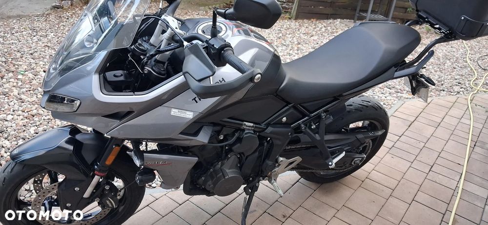 Triumph Tiger - 16