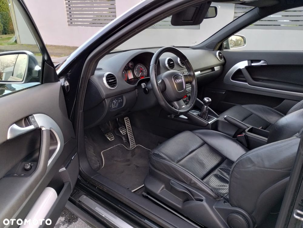 Audi S3 2.0T FSI Quattro - 23