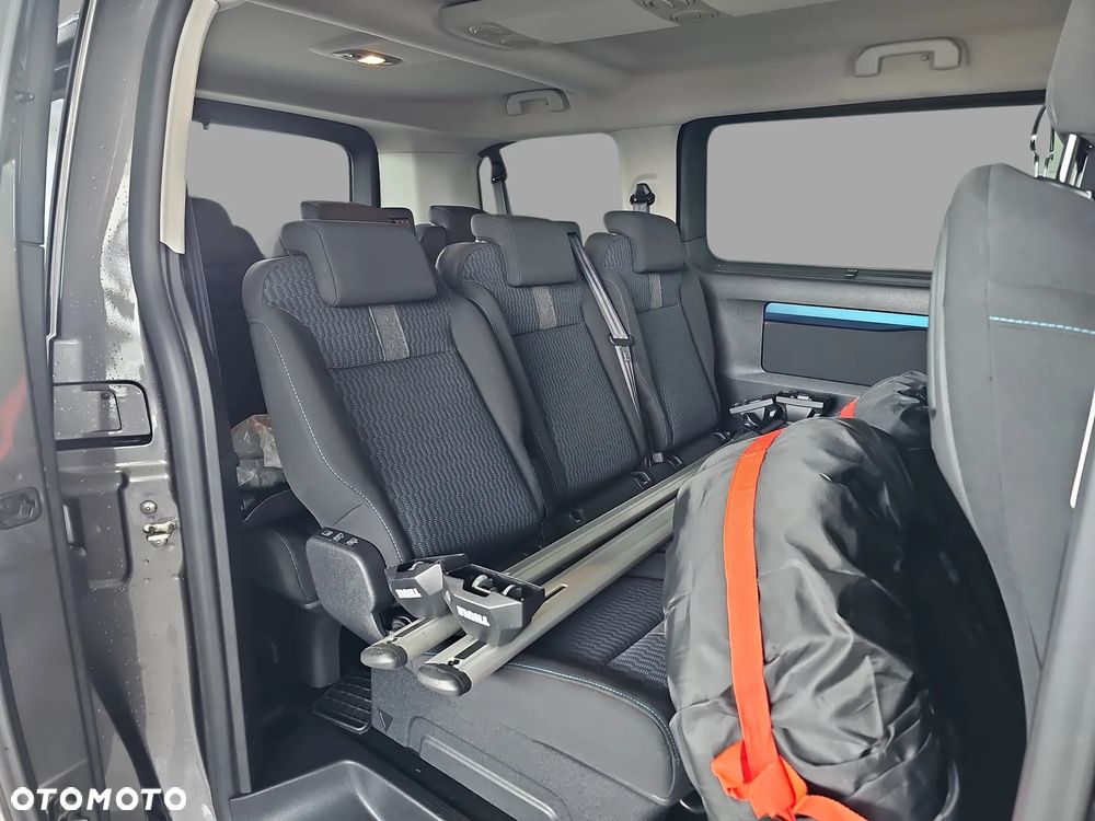 Peugeot Traveller - 25