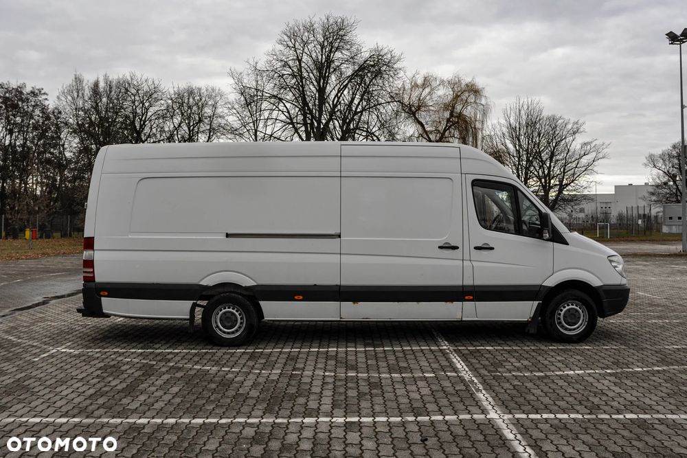 Mercedes-Benz Sprinter - 5