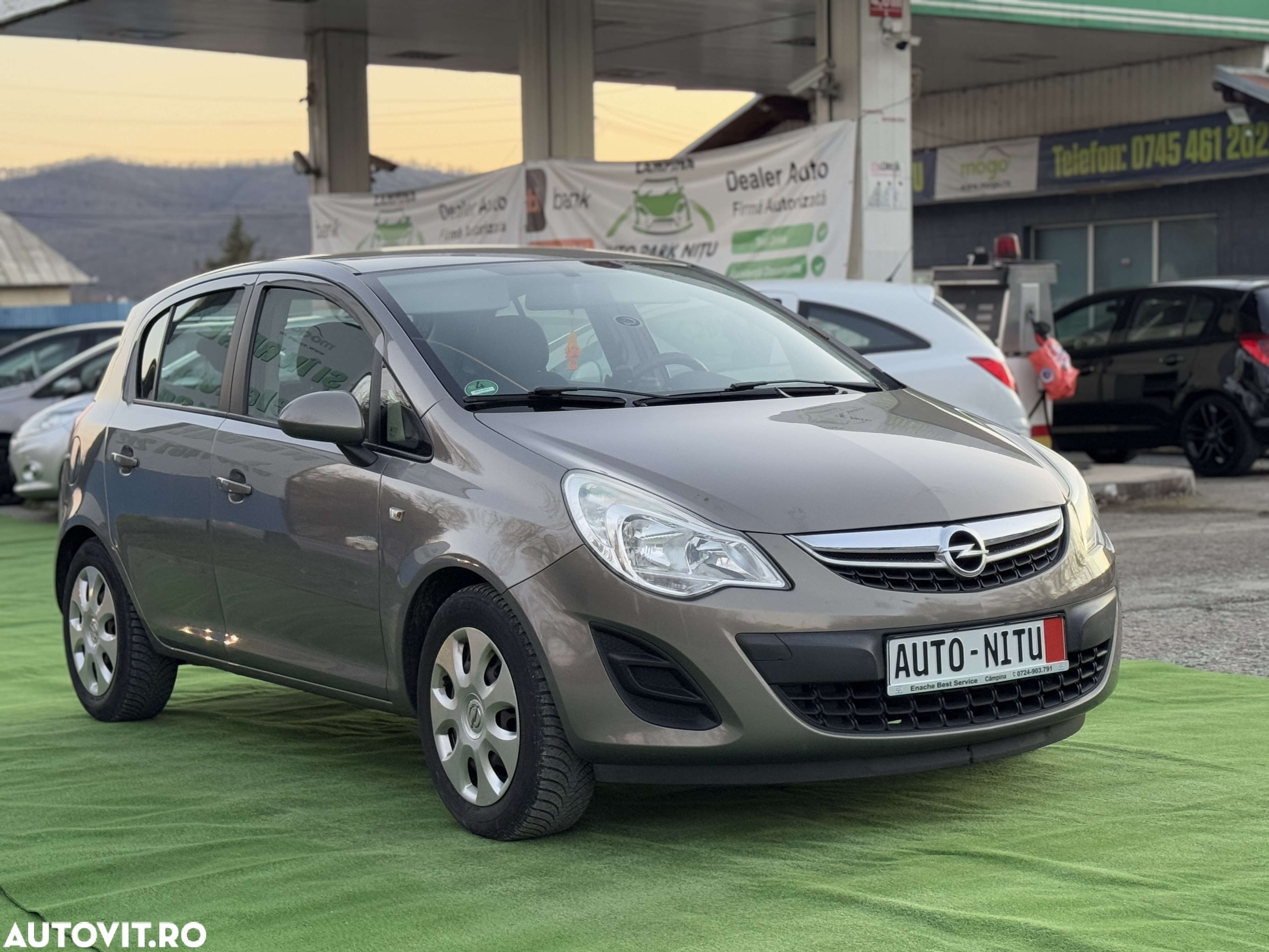 Opel Corsa 1.2 Edition - 3
